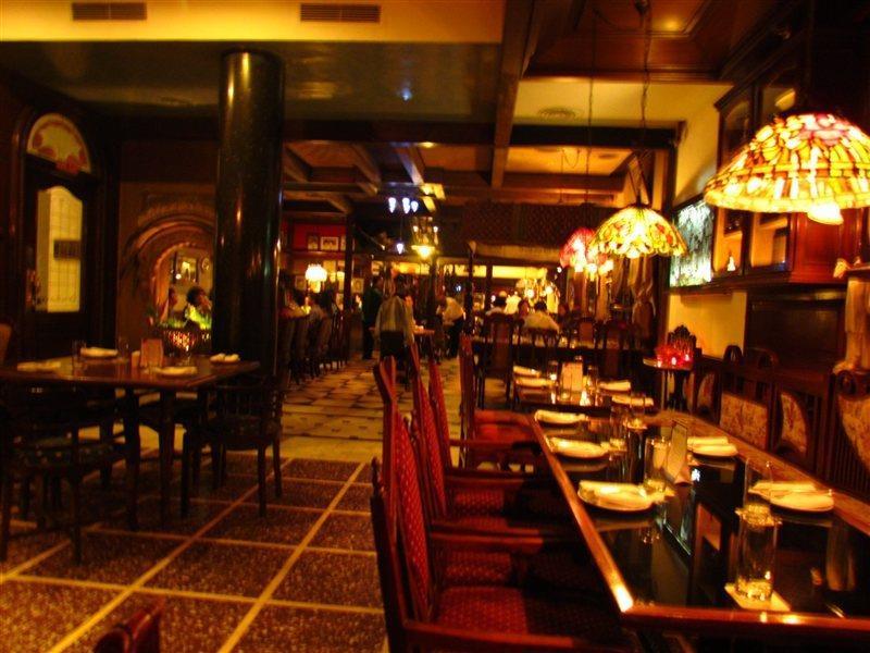 Hotel Broadway Delhi Bagian luar foto